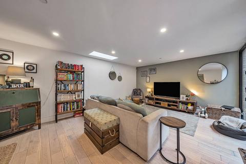Heath Road, Thornton Heath, CR7 3 bed end of terrace house for sale