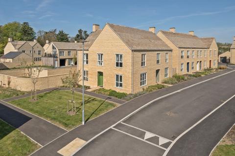 Sivewright Way, Cirencester... 3 bed semi