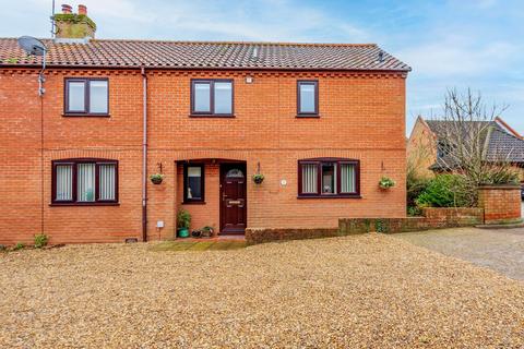 Manor Court, North Walsham 4 bed semi
