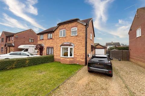 Beechtree Close, Ruskington... 3 bed semi