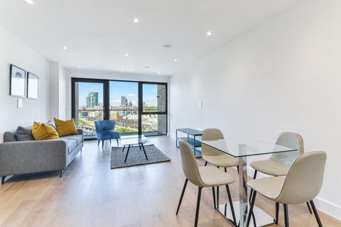 White And Green, Hemming Street... 2 bed flat for sale