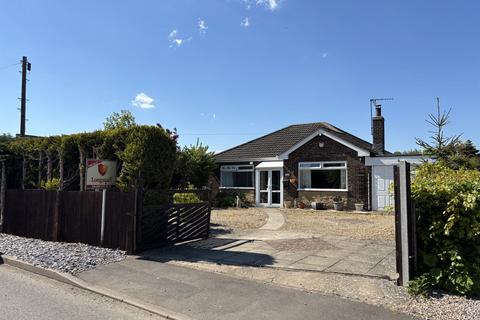 West Cobgate, Moulton 2 bed detached bungalow for sale