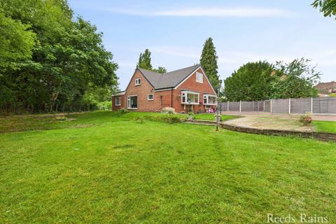 Darlington Road, Durham TS18 3 bed bungalow for sale