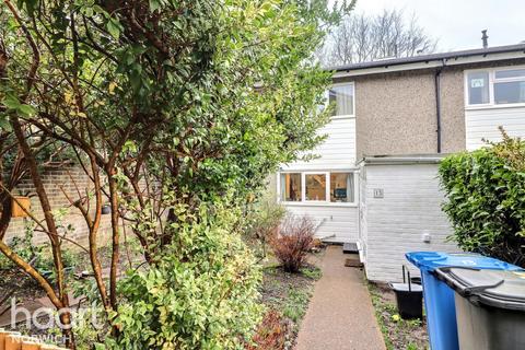 Millcroft, Norwich 3 bed end of terrace house for sale