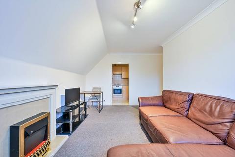 Goldsworth Road, Woking, GU21 2 bed flat for sale