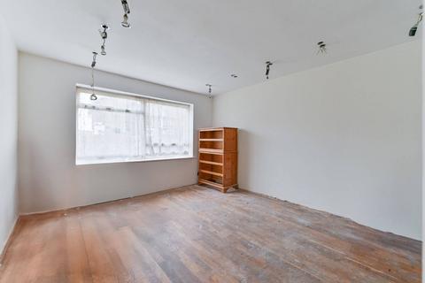 Holmesdale Road, SE25, South Norwood... 1 bed flat for sale