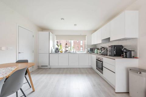 Hargrave Drive, Harrow, HA1 2 bed flat for sale