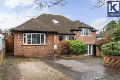Salisbury Road, Worcester Park, KT4 6 bed detached bungalow for sale