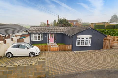 Swan Green, Sellindge, Ashford, TN25 3 bed detached bungalow for sale