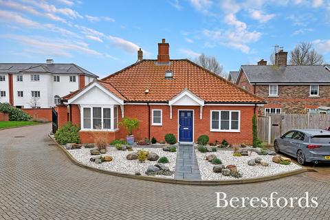 Ridley Green, Hartford End, CM3 2 bed bungalow for sale