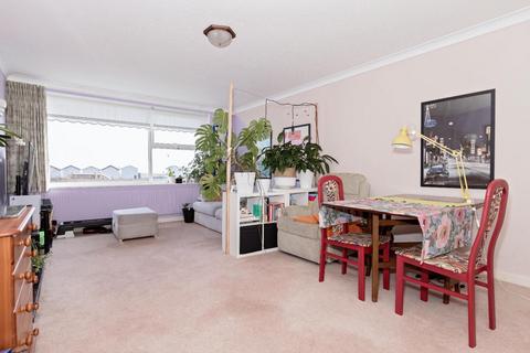 Francome House, Brighton Road, Lancing 2 bed flat for sale