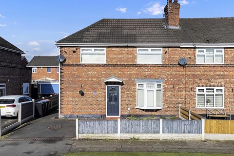 King George Avenue, Northwich, CW9 3 bed semi