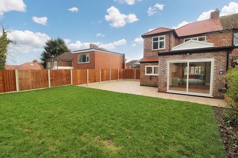 Stobart Avenue, Manchester M25 4 bed semi