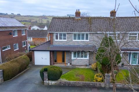 Pentrosfa Crescent, Llandrindod... 3 bed semi