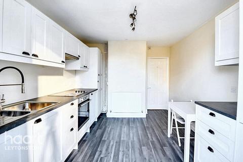 High Road Leytonstone, London 2 bed flat for sale