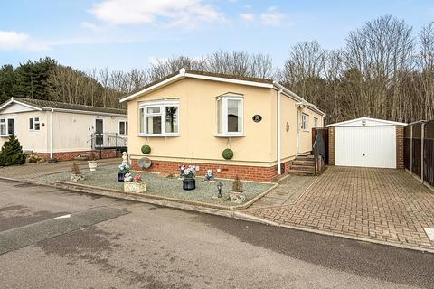 Woodside, Ipswich IP5 2 bed park home for sale