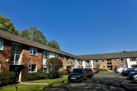 Brooklands Road, Sale, M33 2 bed flat for sale