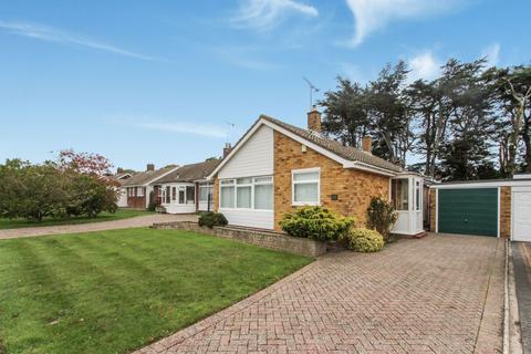 Cleveland Road, Worthing BN13 2 bed detached bungalow for sale
