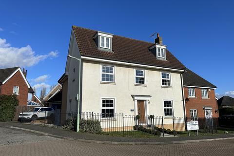 Stowmarket IP14 5 bed detached house for sale