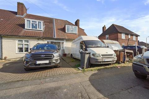 Weylond Road, Essex 2 bed terraced house for sale