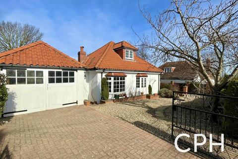 High Mill Drive, Scarborough 3 bed detached bungalow for sale