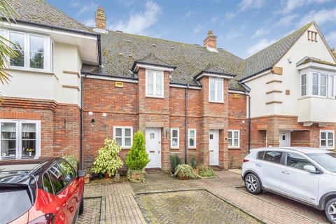 St. Martins Mews, Woking GU22 2 bed terraced house for sale