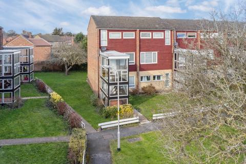 Keensacre, Iver SL0 2 bed flat for sale