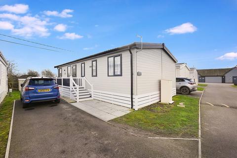 Dymchurch Road, New Romney TN28 2 bed park home for sale