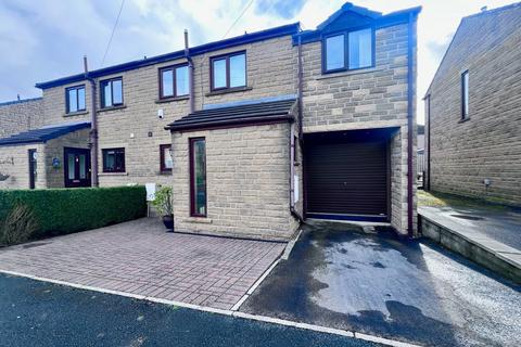 Pastures Way, Huddersfield HD7 4 bed semi