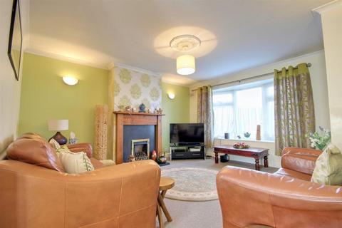 Grove Park, Beverley 3 bed end of terrace house for sale