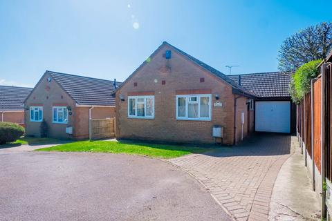 Hardwick Close, Rayleigh SS6 2 bed detached house for sale
