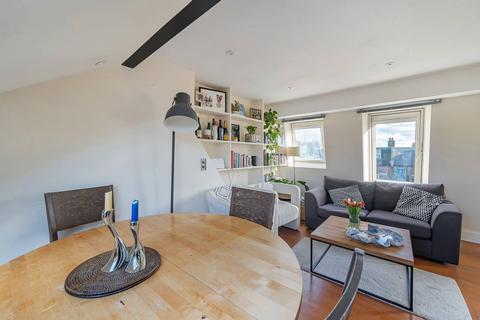 Sedlescombe Road, Fulham, London, SW6 2 bed flat for sale