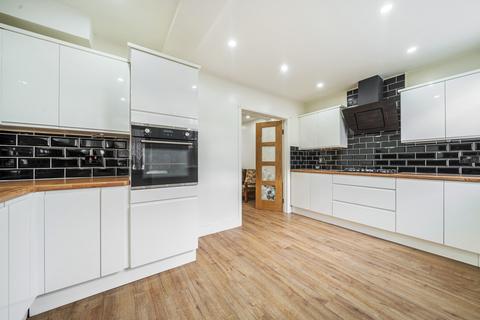 Randolph Approach, London 3 bed terraced house for sale