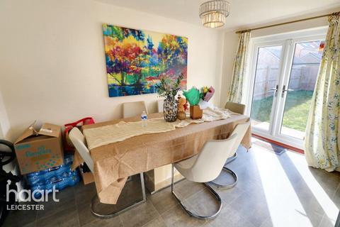Broomfield Crescent, Leicester 6 bed detached house for sale