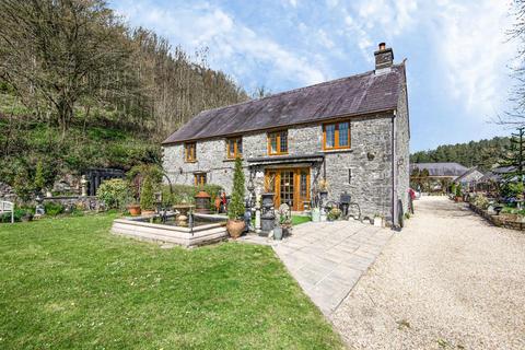Llangadog,  Llandovery,  SA19 6 bed detached house for sale