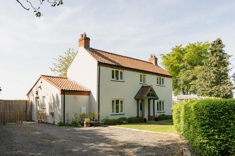 Sunnyside, Bergh Apton, Norfolk 4 bed detached house for sale