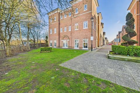 Pine Street, Aylesbury HP19 2 bed flat for sale