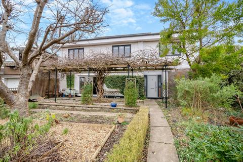 Orchard Rise, Pwllmeyric, Chepstow 4 bed detached house for sale