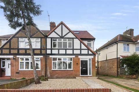 Lyncroft Gardens, Hounslow TW3 4 bed semi