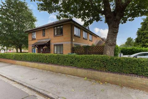 Berryscroft Road... 2 bed apartment for sale