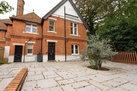 Station Road, Wootton Bridge, Ryde 5 bed semi
