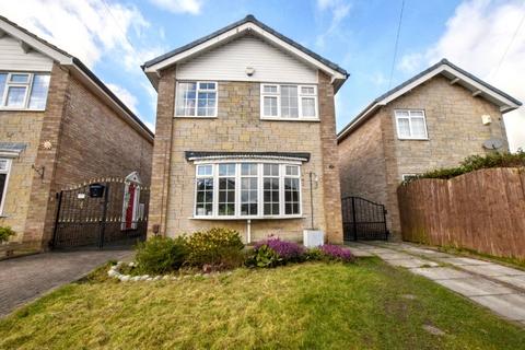 Lawns Dene, Leeds, West Yorkshire 3 bed detached house for sale