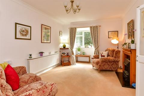 Wimblehurst Road, Horsham, West Sussex 2 bed ground floor flat for sale
