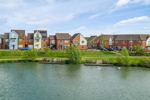 Harmans Cross, Broughton, Milton Keynes 4 bed detached house for sale