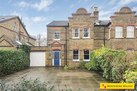 4 bedroom semi-detached house for sale