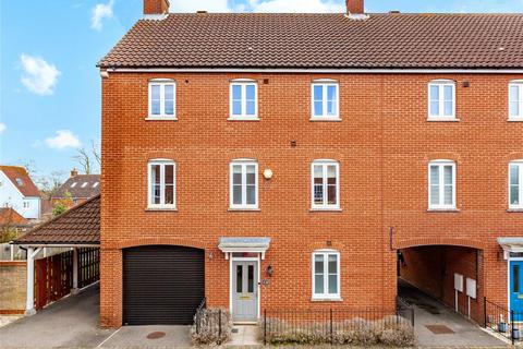 Eastwood Park, Great Baddow... 4 bed semi
