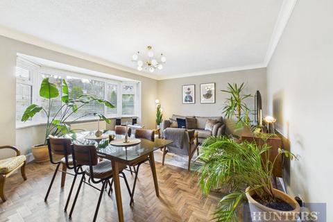 Sea Cliff Road, Scarborough 2 bed apartment for sale