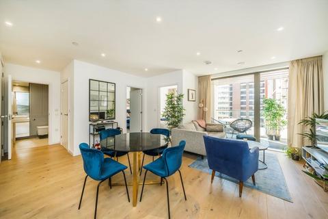 Upper Richmond Road, London SW15 2 bed flat for sale