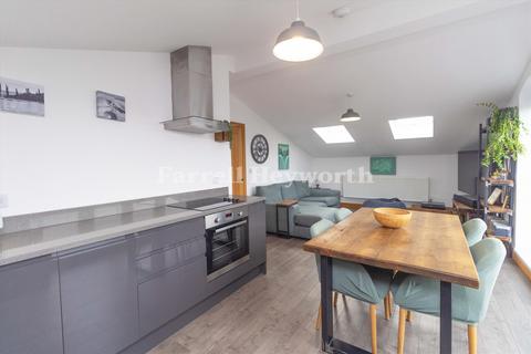Glebe Close, Blackpool FY4 2 bed flat for sale