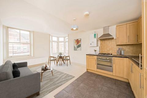 Streatham High Road, London SW16 1 bed flat for sale